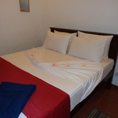 Explore Hostels Negombo Kochchikade Dış mekan fotoğraf