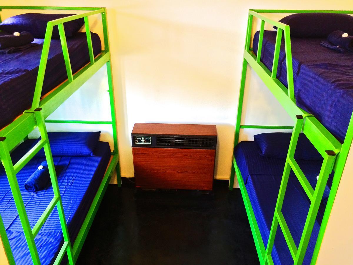 Explore Hostels Negombo Kochchikade Dış mekan fotoğraf