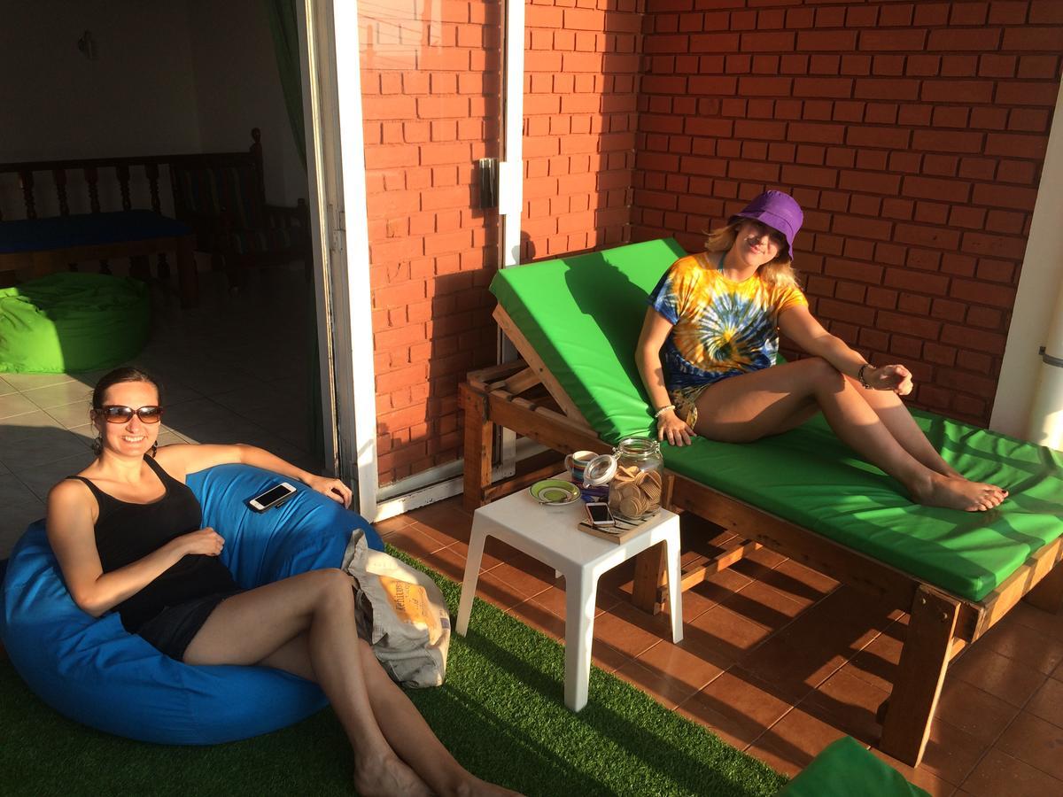 Explore Hostels Negombo Kochchikade Dış mekan fotoğraf