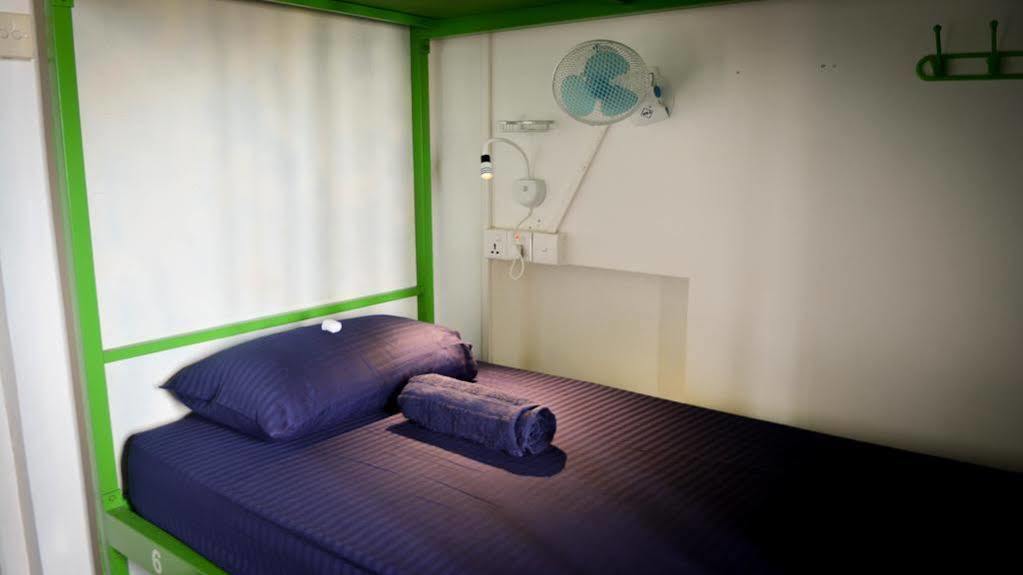 Explore Hostels Negombo Kochchikade Dış mekan fotoğraf