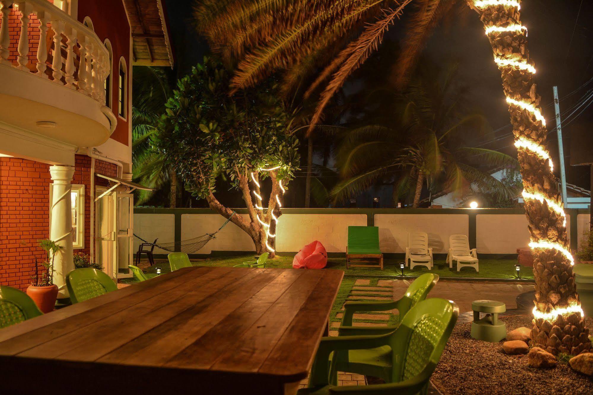 Explore Hostels Negombo Kochchikade Dış mekan fotoğraf