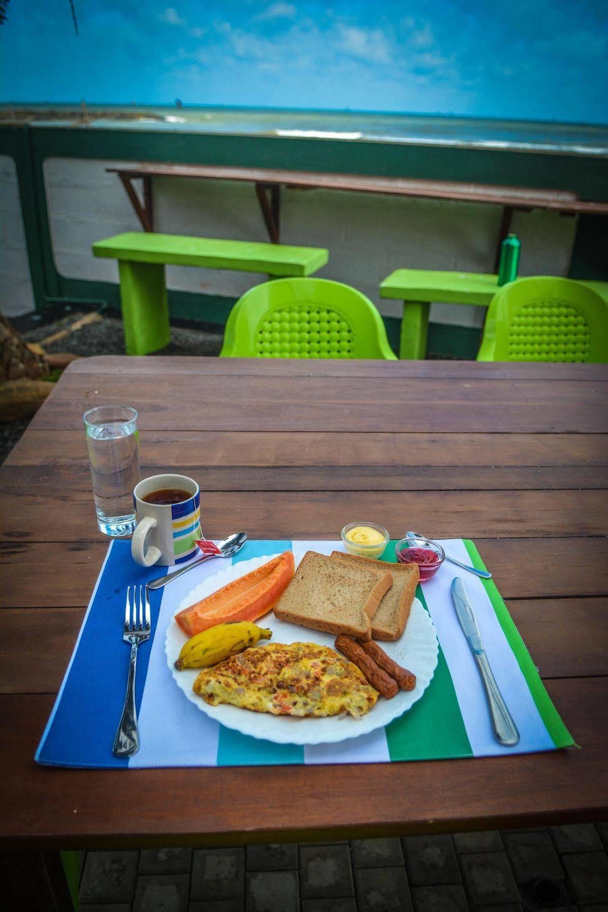 Explore Hostels Negombo Kochchikade Dış mekan fotoğraf