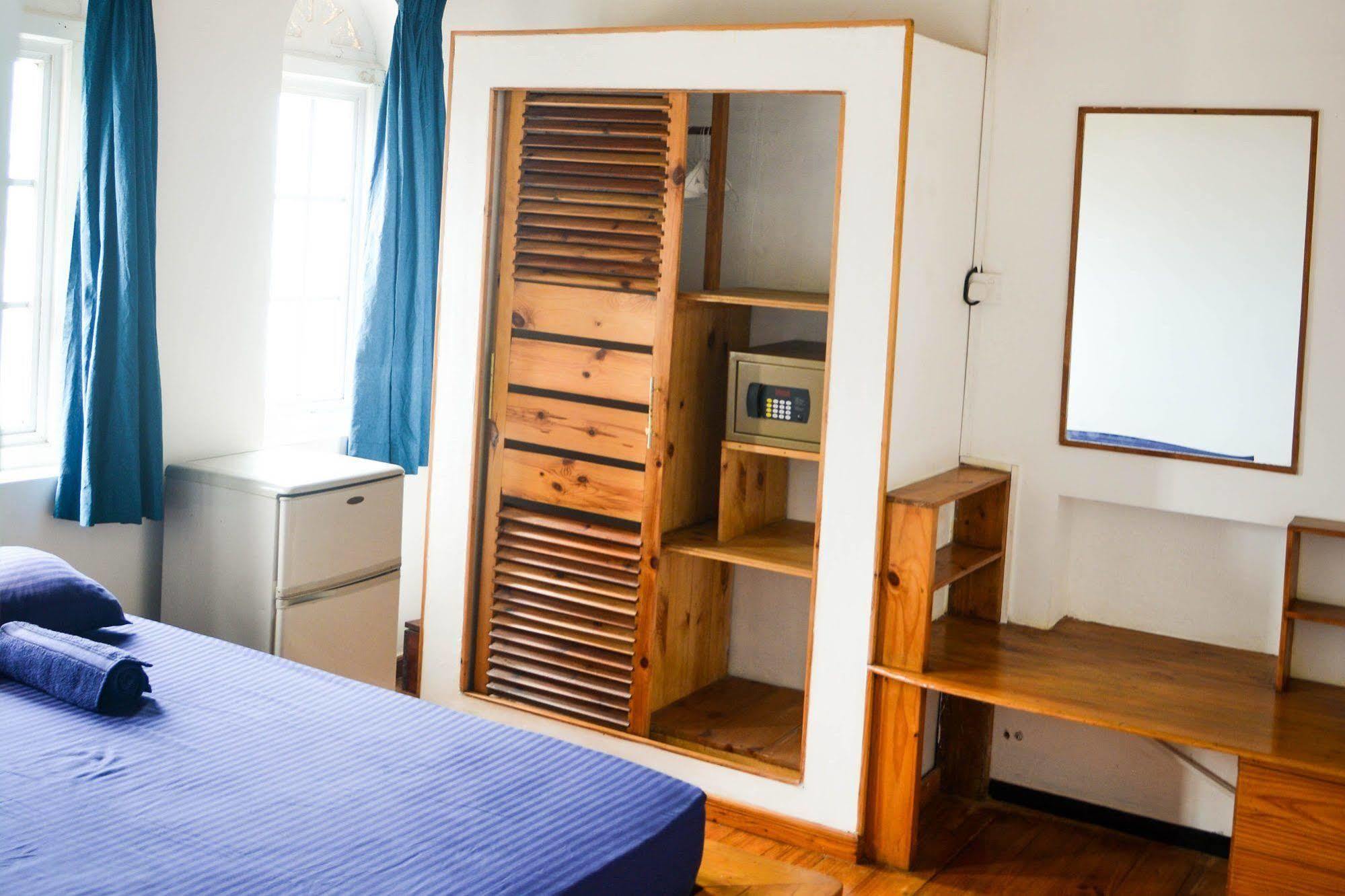Explore Hostels Negombo Kochchikade Dış mekan fotoğraf